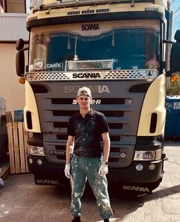 Виталий Хохлов